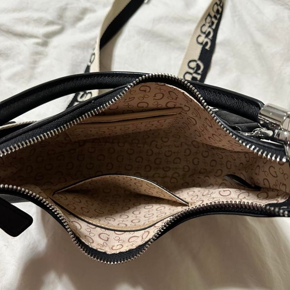 Guess Purse Black Saffiano Hobo Crossbody Shoulder Bag Classic Minimal Neutral - Picture 6 of 8